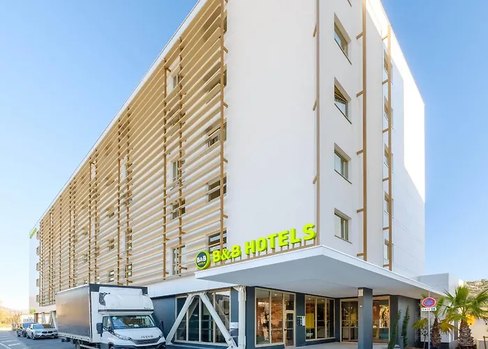 ホテル Stade Riviera 3*