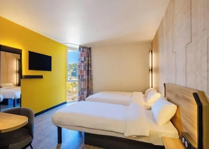 מלון Stade Riviera 3*