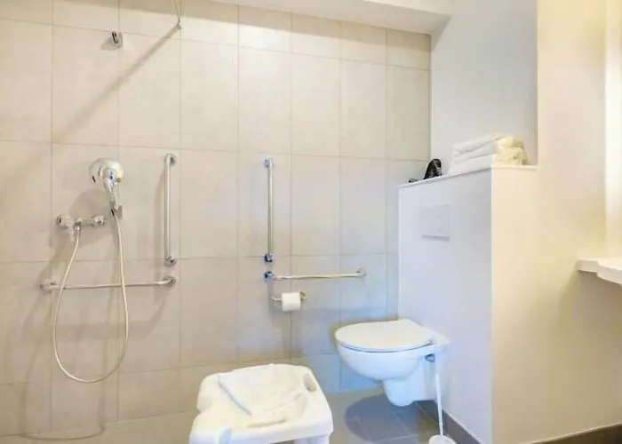 Stade Riviera 3*
