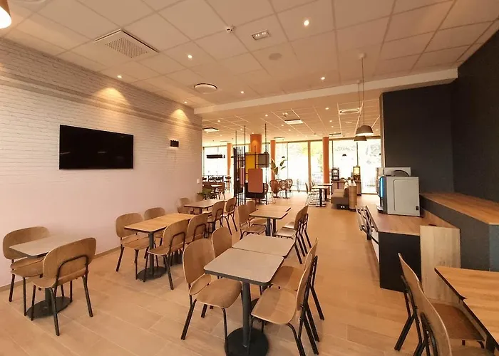 Stade Riviera 3*