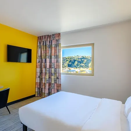 ホテル Stade Riviera 3*