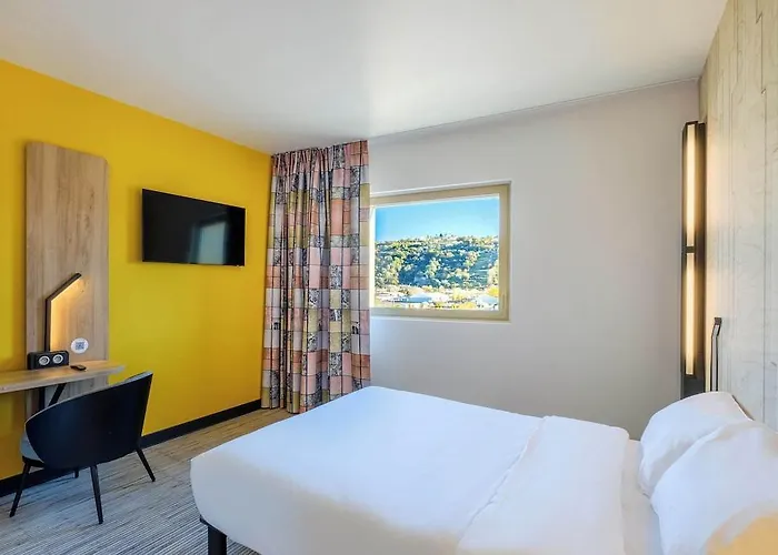 Stade Riviera 3*